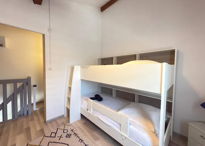 Havre De Paix A Vendres-plage, Maison Avec Jardin Et Piscine Nyaraló *